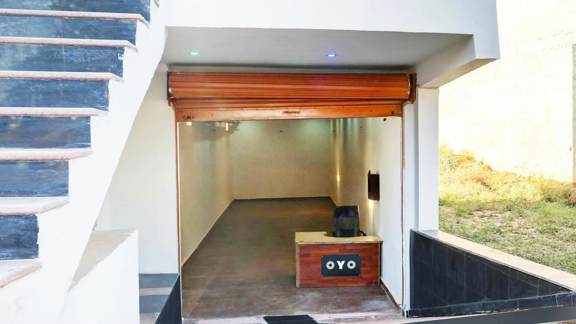 Hotel O 7 Star Hotel & Restaurant Agra